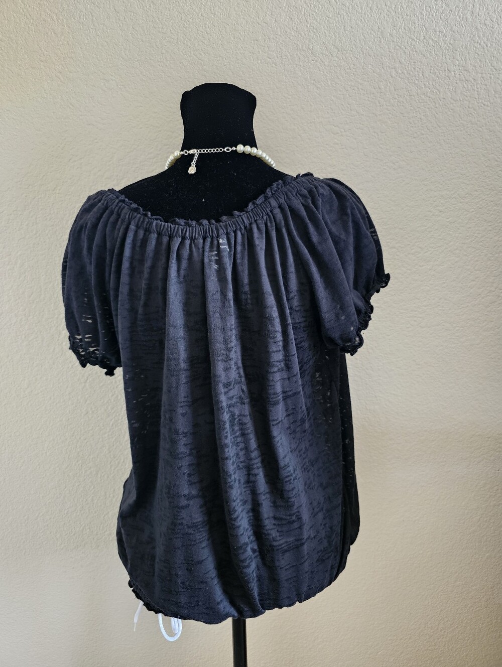 4 Blouse Bundle - Picture 3 of 9